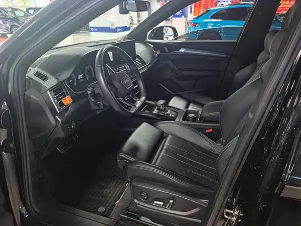 Audi Q5L 2025