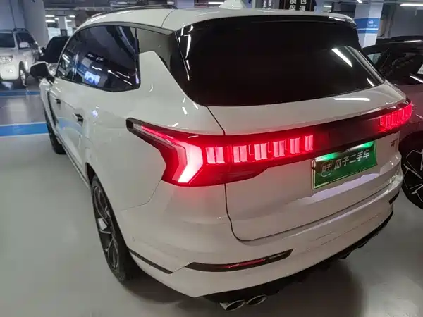 Lynk & Co 09 EM-P 2022