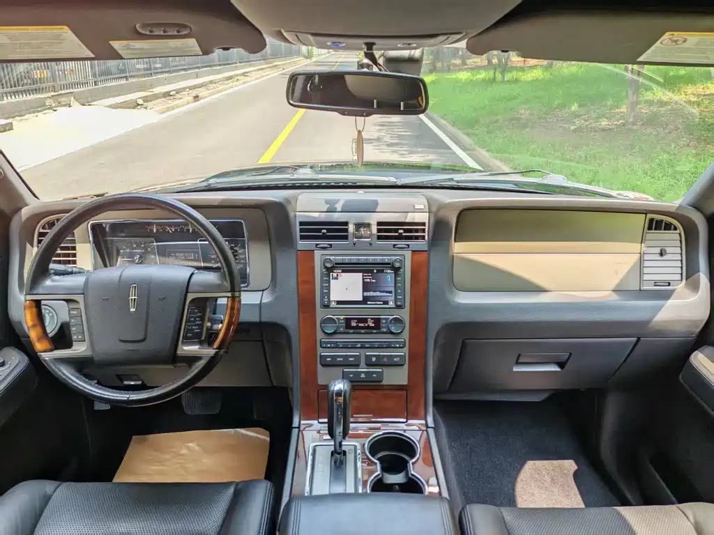 Lincoln Navigator 2013 — фото 9
