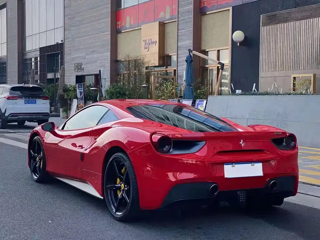 Ferrari 488 2018 — фото 9