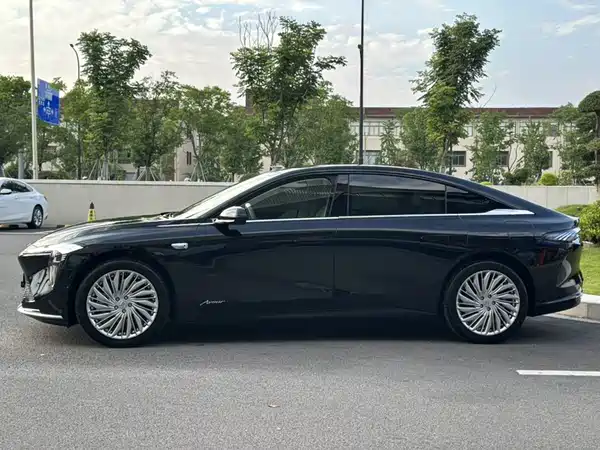 Buick Zhijing L7 2025