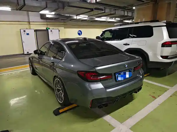 BMW M5 2021