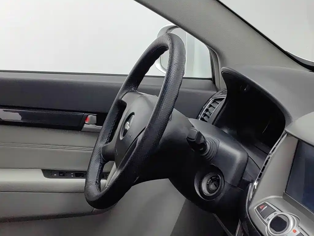 Chevrolet Captiva 2015 — фото 22