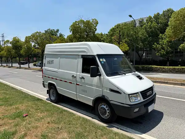 Iveco Proud 2020
