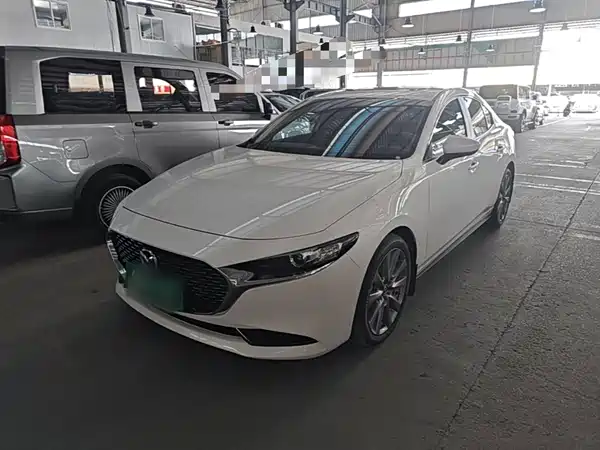 Mazda 3 Axela 2023