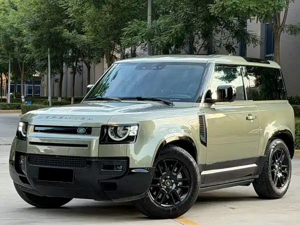 Land Rover Defender 2021