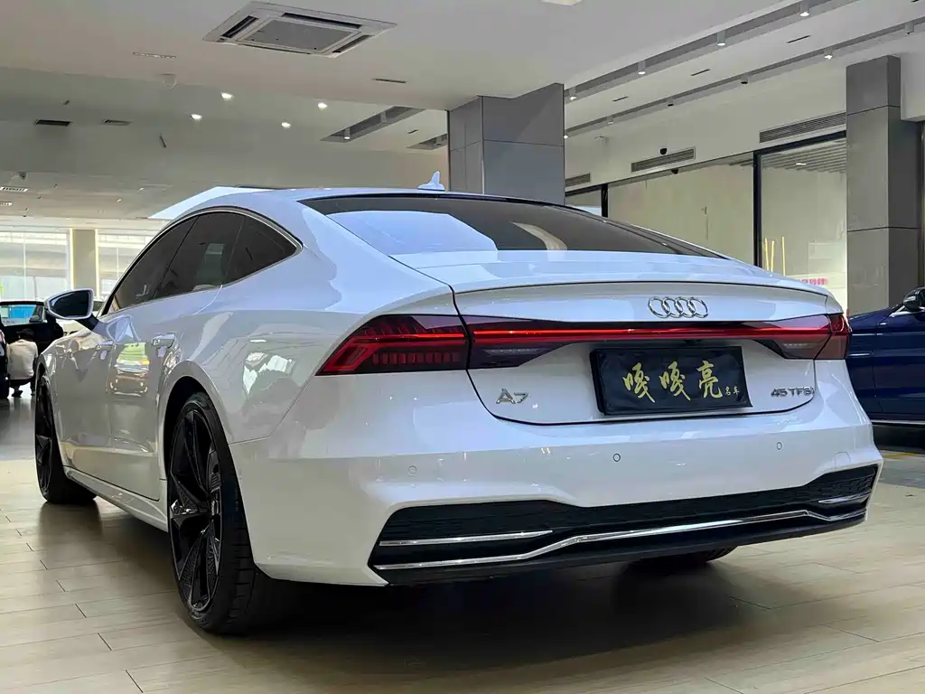 Audi A7 2021 — фото 9