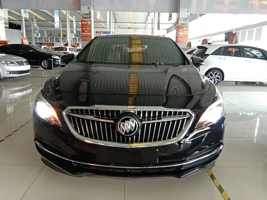 Buick LaCrosse 2017 — фото 3