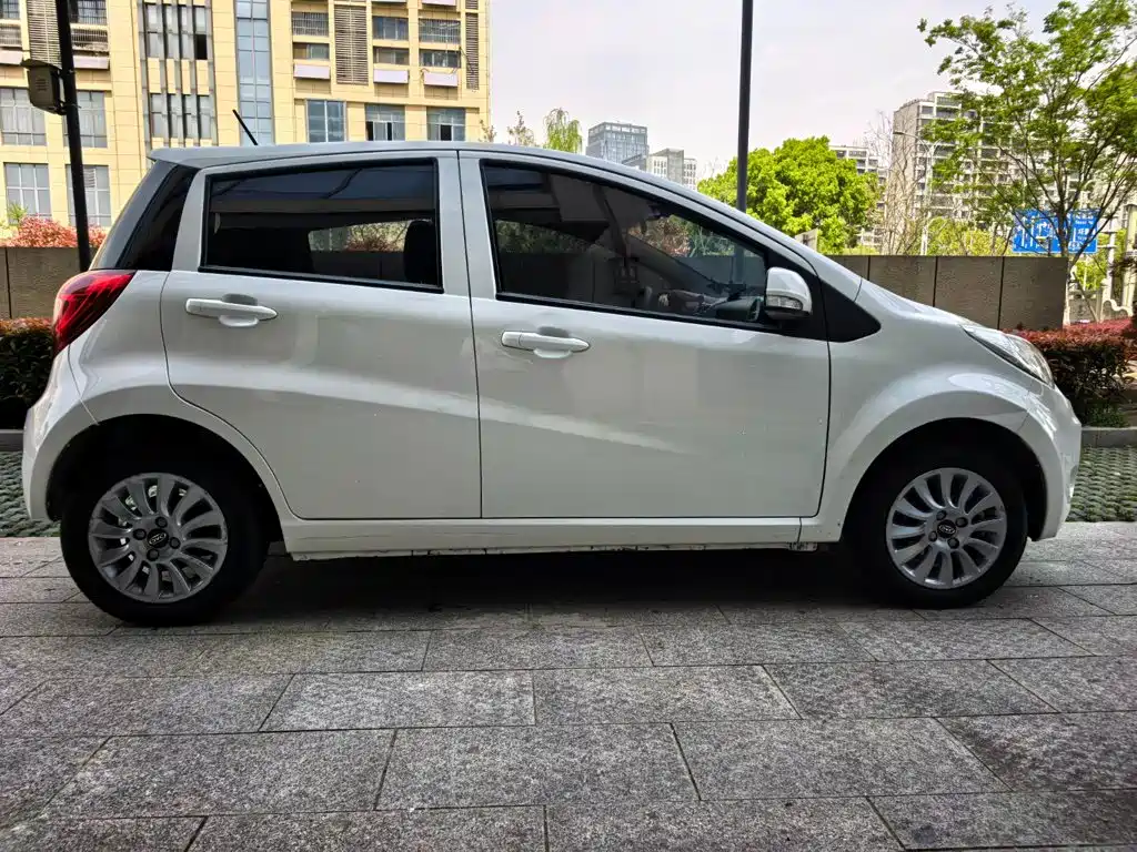 JAC iEV6E 2018 — фото 4