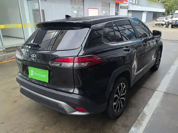 Toyota Frontlander 2024