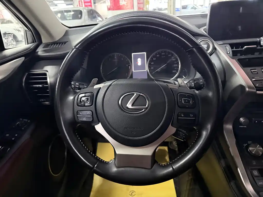 Lexus NX 2021 — фото 12