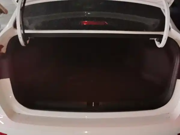 Geely Emgrand 2022