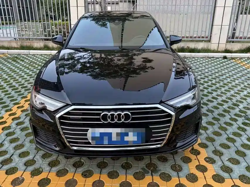 Audi A6L 2021 — фото 1