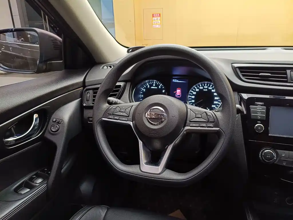 Nissan X-Trail 2017 — фото 14