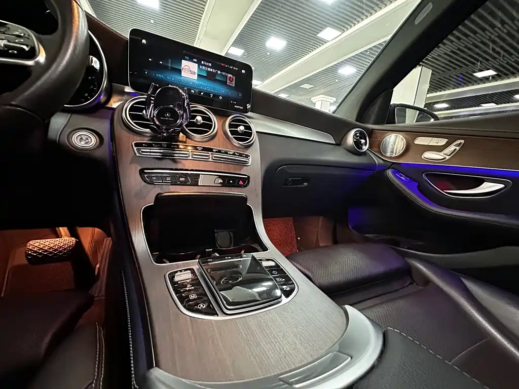 Mercedes-Benz GLC 2021 — фото 16