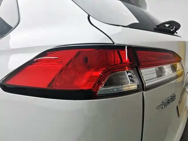 Toyota Corolla Cross 2022 — фото 20