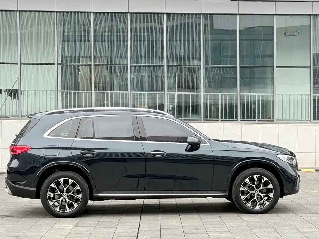 Mercedes-Benz GLC 2024