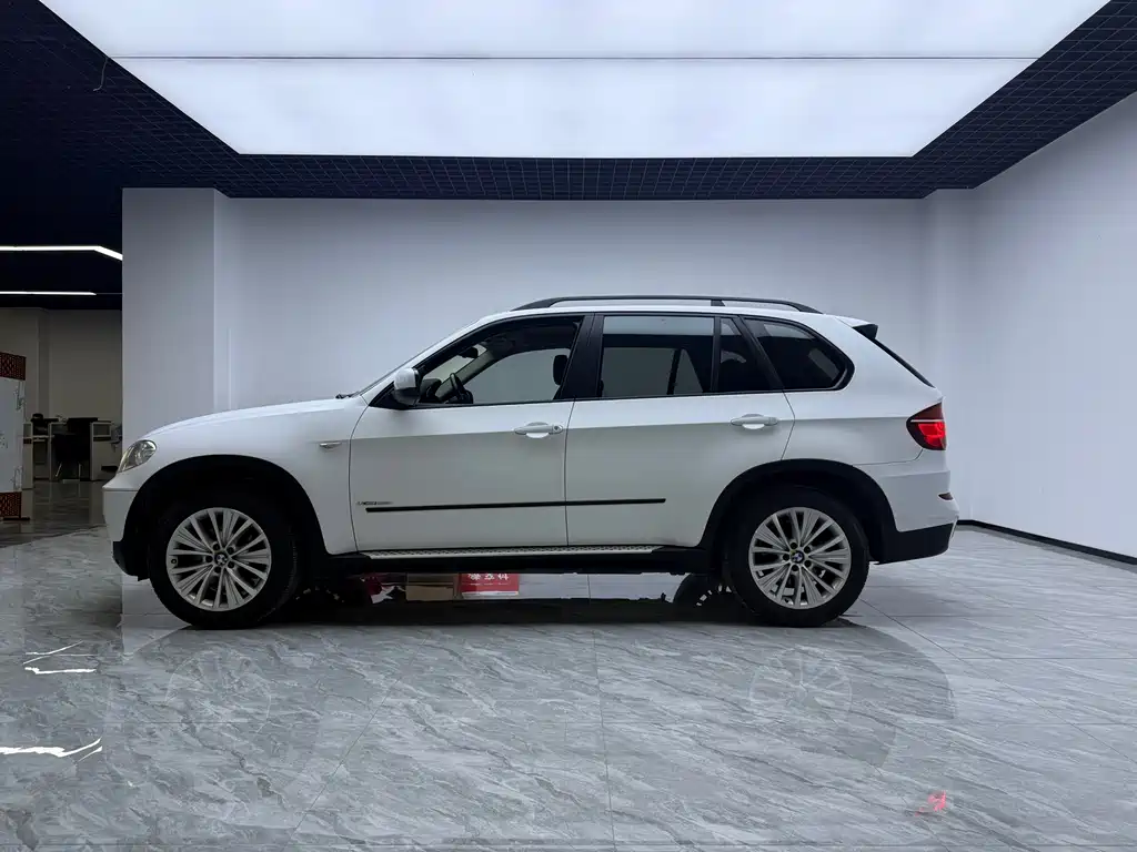 BMW X5 2012 — фото 8