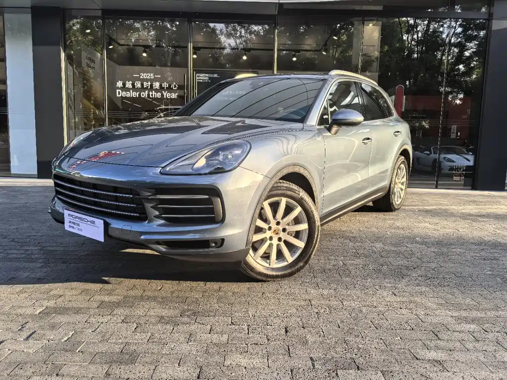 Porsche Cayenne 2021 — фото 1
