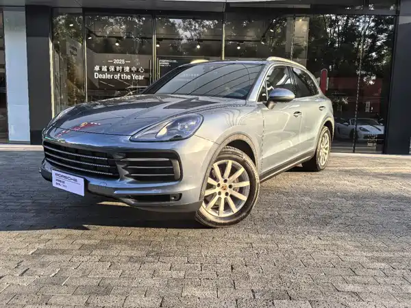Porsche Cayenne 2021