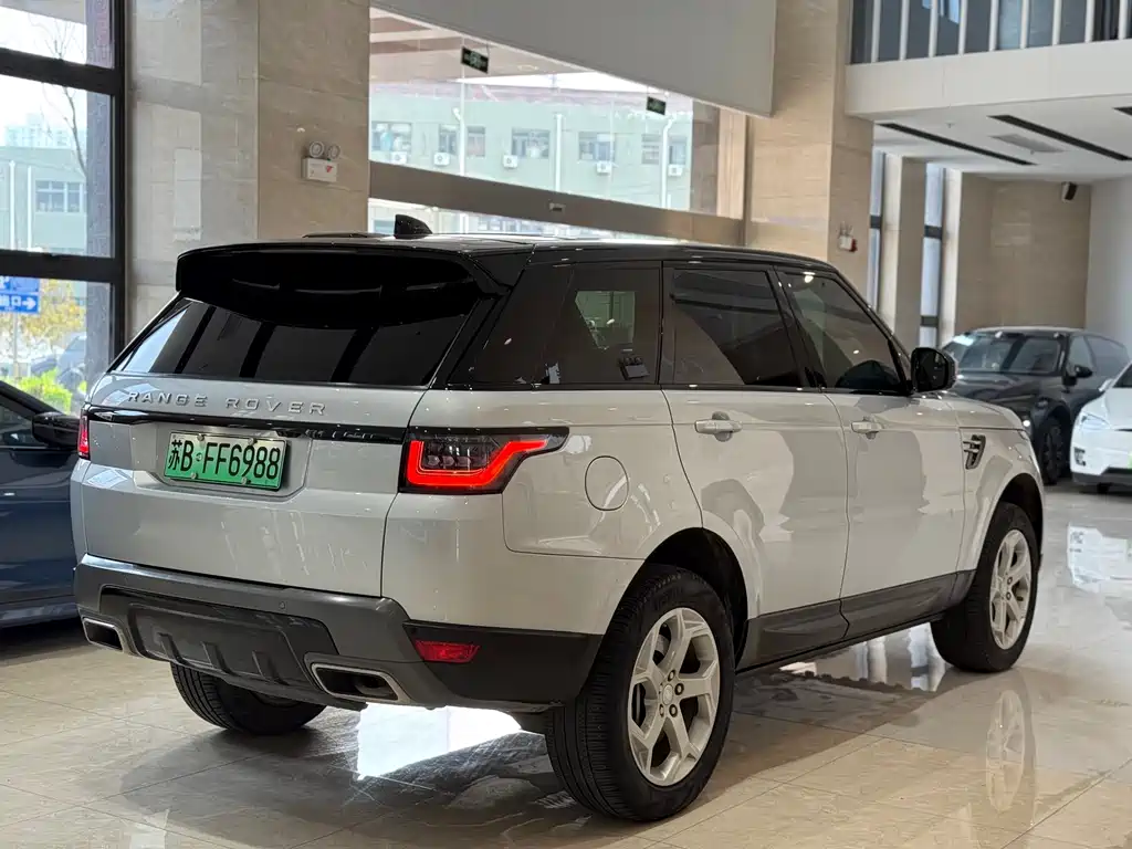 Land Rover Sport PHEV 2021 — фото 18
