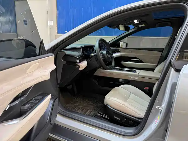 Mazda EZ-6 2025