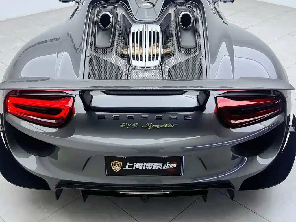 Porsche 918 Spyder 2015 — фото 10