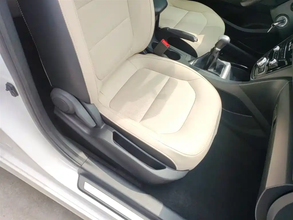 Changan V7 2015 — фото 25