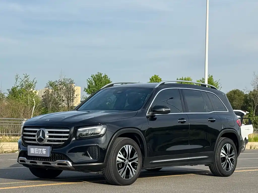 Mercedes-Benz GLB 2024