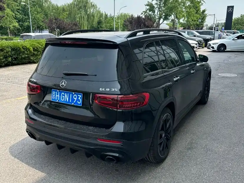 Mercedes-Benz GLB AMG 2025 — фото 2