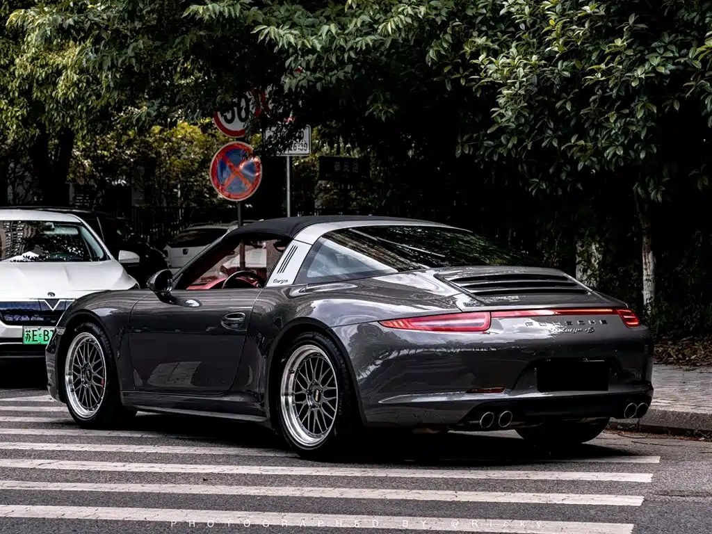 Porsche 911 2015 — фото 12