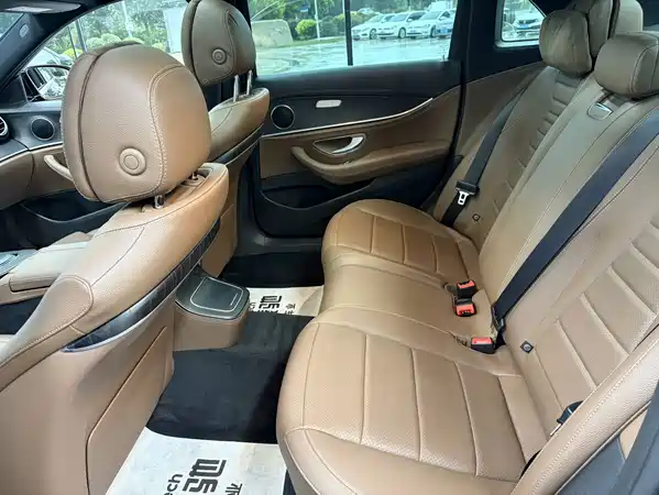 Mercedes-Benz E-Class 2022