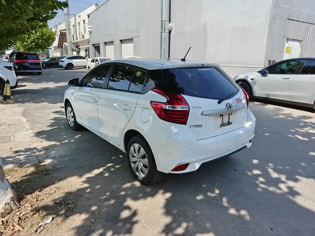 Toyota Yaris L 2020