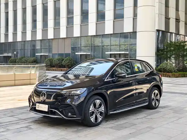 Mercedes-Benz EQE SUV 2025