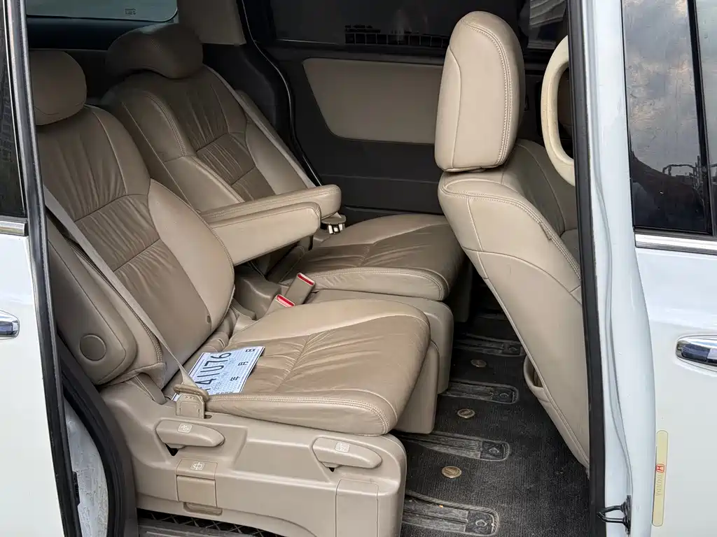 Honda Odyssey 2017 — фото 11