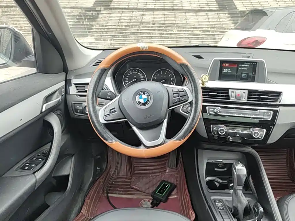 BMW X1 2017 — фото 11