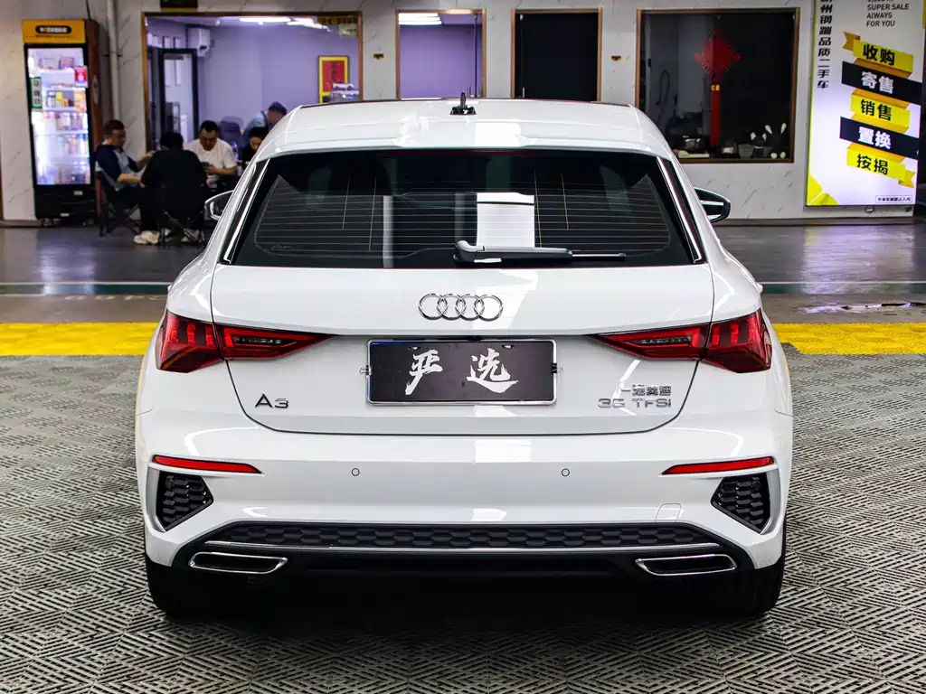 Audi A3 2023 — фото 21