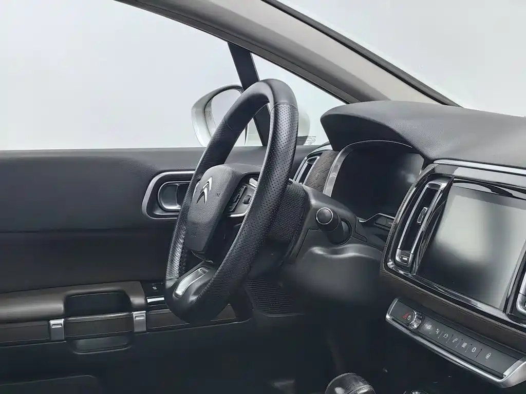 Citroën C6 2016 — фото 22