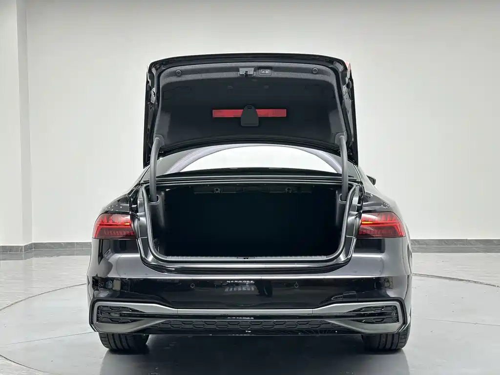 Audi A7L 2024 — фото 26