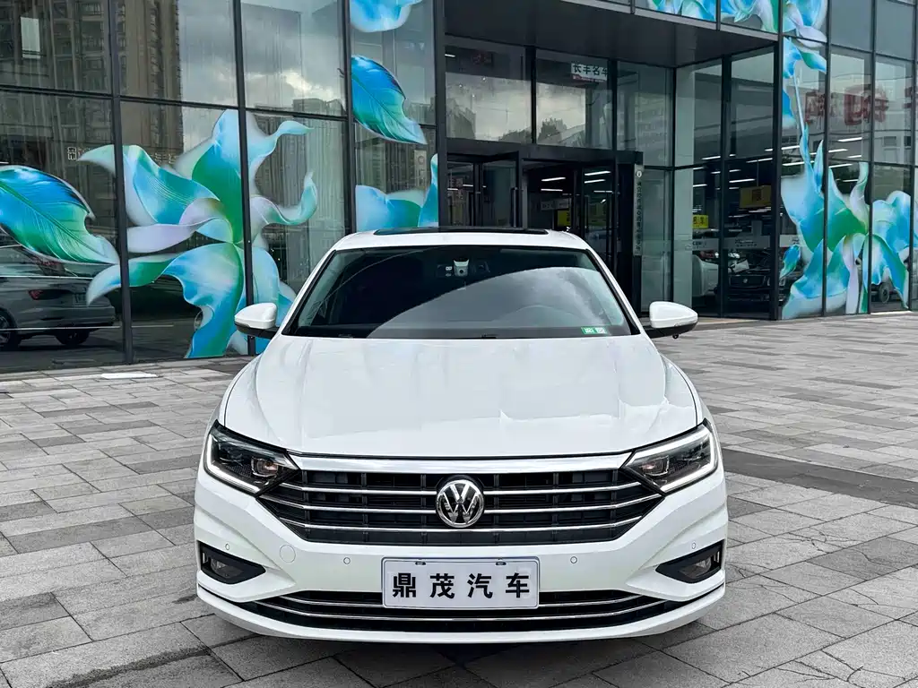 Volkswagen Sagitar 2022