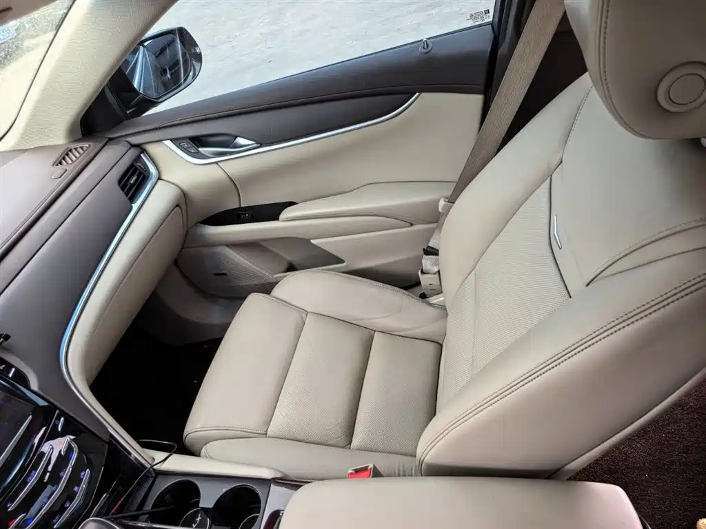 Cadillac XTS 2015 — фото 14