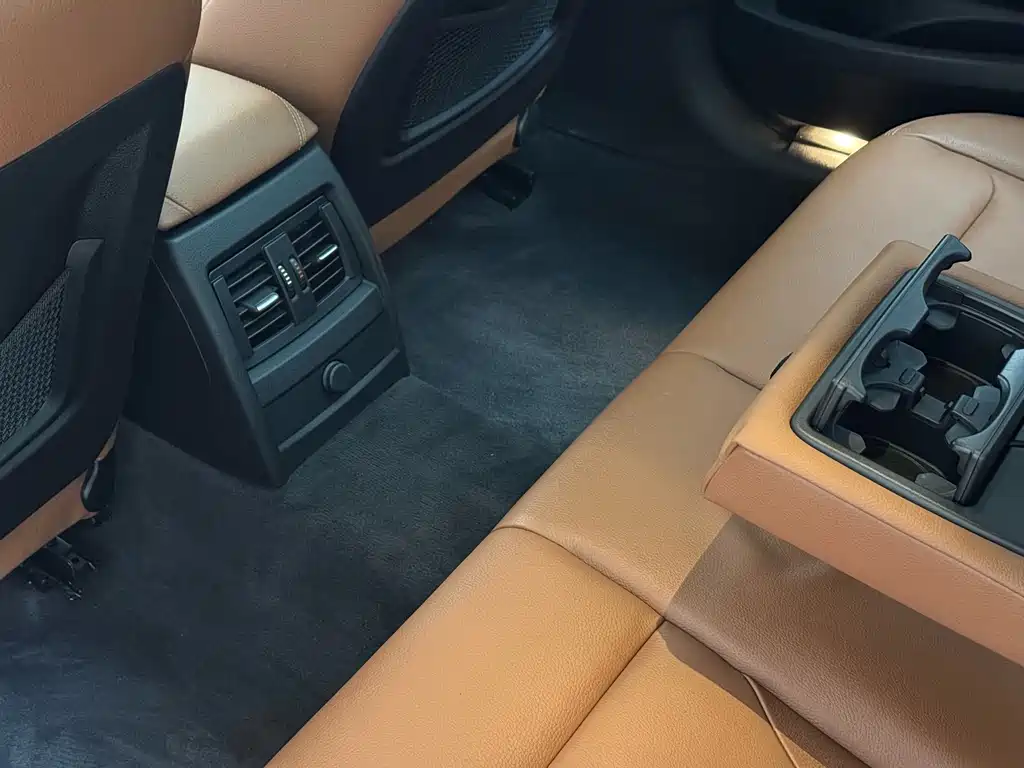 BMW 3 Series GT 2015 — фото 10