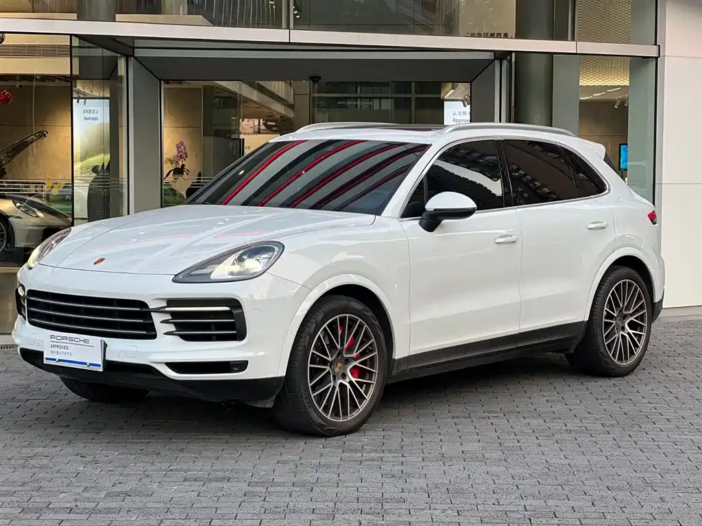 Porsche Cayenne 2022 — фото 1