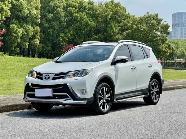Toyota RAV4 2015
