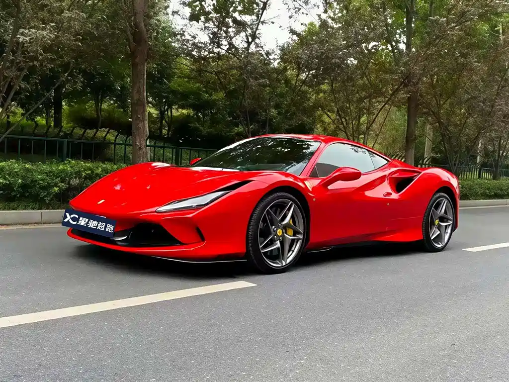 Ferrari F8 2022