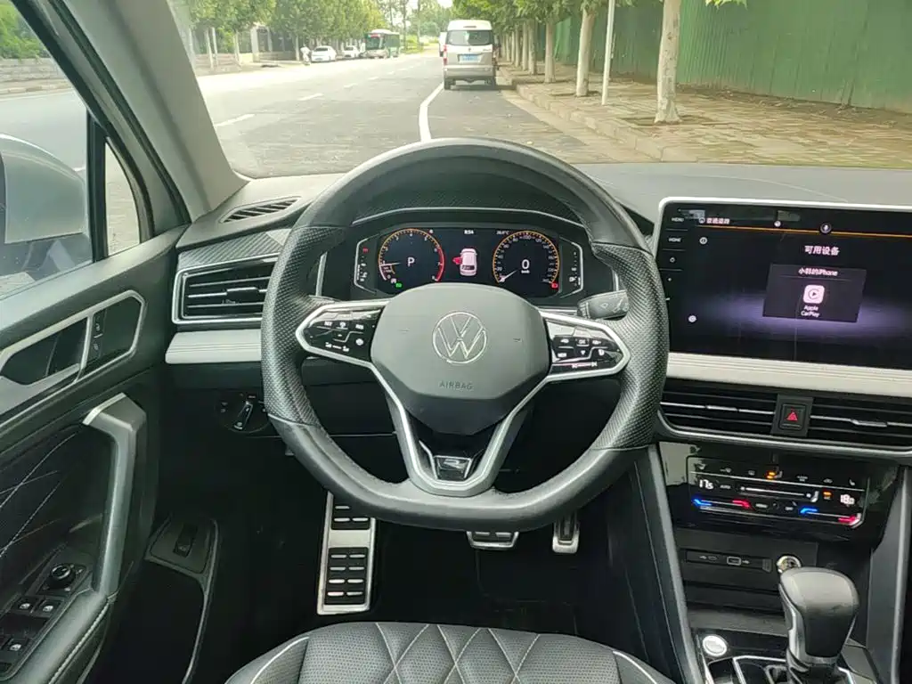 Volkswagen Tiguan L 2022 — фото 11