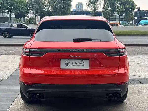 Porsche Cayenne 2021