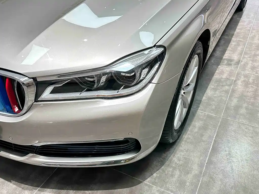 BMW 7 Series 2016 — фото 23