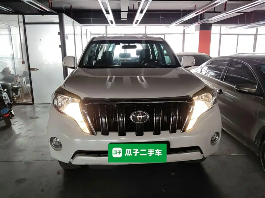 Toyota Prado 2017 — фото 3