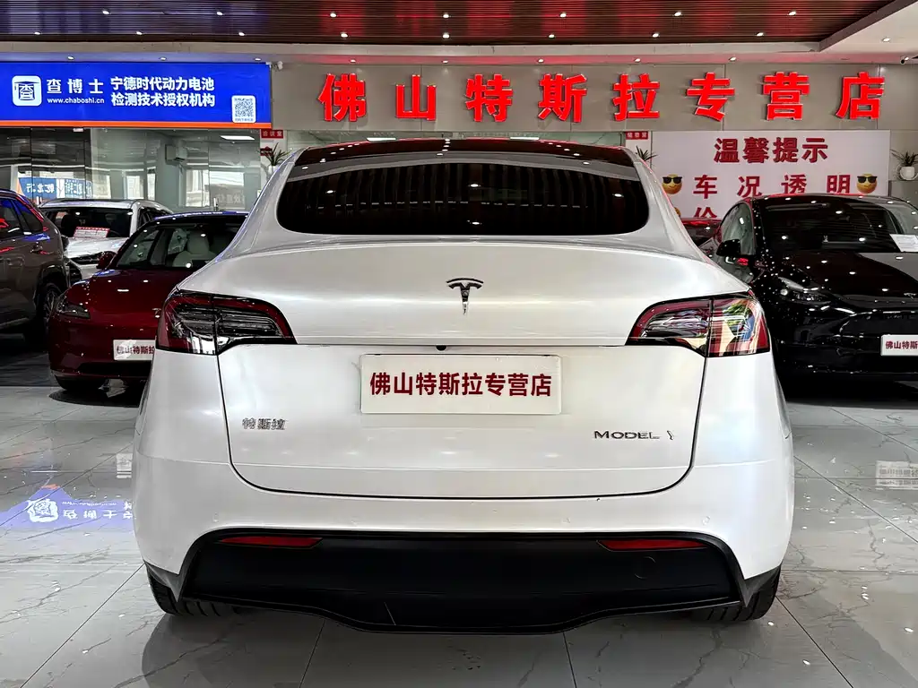 Tesla Model Y 2022 — фото 6